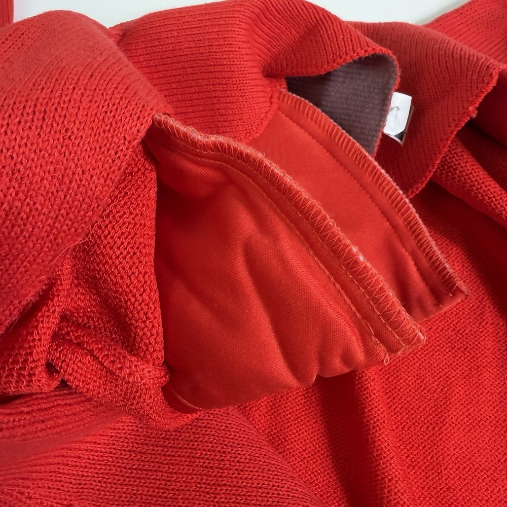 Vintage St. John By Marie Gray Knit Swaer & Skirt Red W/ Gold Accessories Size 8 - Picture 6 of 14
